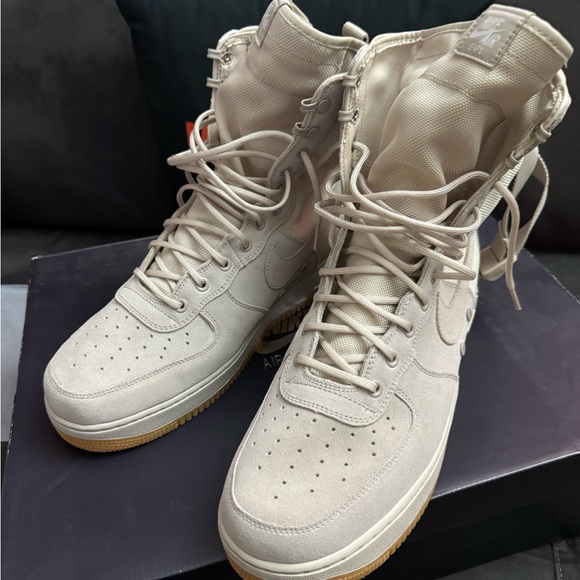 Nike Af SF Sz 13 String String String Cream/OffWhite - Picture 2 of 4